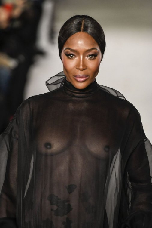 Stunning-Naomi-Campbell-Reveals-Her-See-Through-Nipples-CelebMasta.com-2.jpg